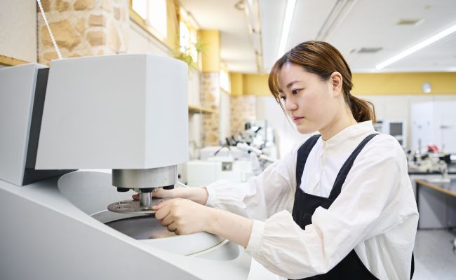 人と仕事を知る